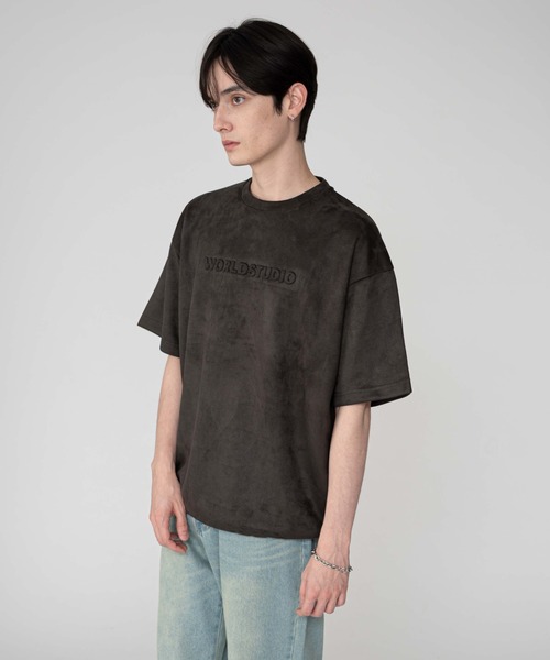 BROWNY(ブラウニー)の「BROWNY/フェイクスウェードエンボスロゴT(Tシャツ/カットソー・メンズ・チャコールグレー/アイボリー・LARGE/MEDIUM)」の14枚目の写真