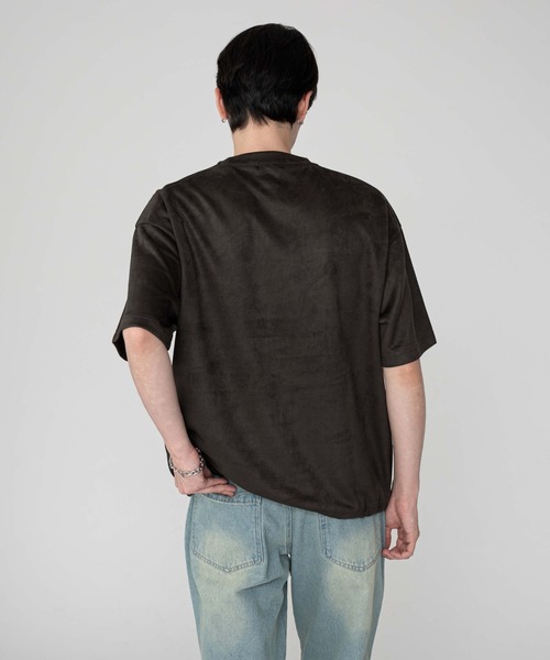 BROWNY(ブラウニー)の「BROWNY/フェイクスウェードエンボスロゴT(Tシャツ/カットソー・メンズ・チャコールグレー/アイボリー・LARGE/MEDIUM)」の15枚目の写真