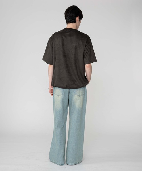 BROWNY(ブラウニー)の「BROWNY/フェイクスウェードエンボスロゴT(Tシャツ/カットソー・メンズ・チャコールグレー/アイボリー・LARGE/MEDIUM)」の17枚目の写真