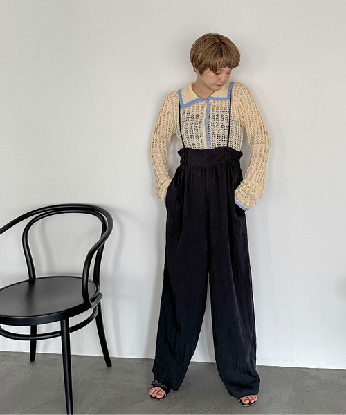 PILIT(ピリット)の「ハイウエスト ボリュームサロペット(サロペット/オーバーオール・レディース・ブラック/ブラウン・MEDIUM)」の5枚目の写真