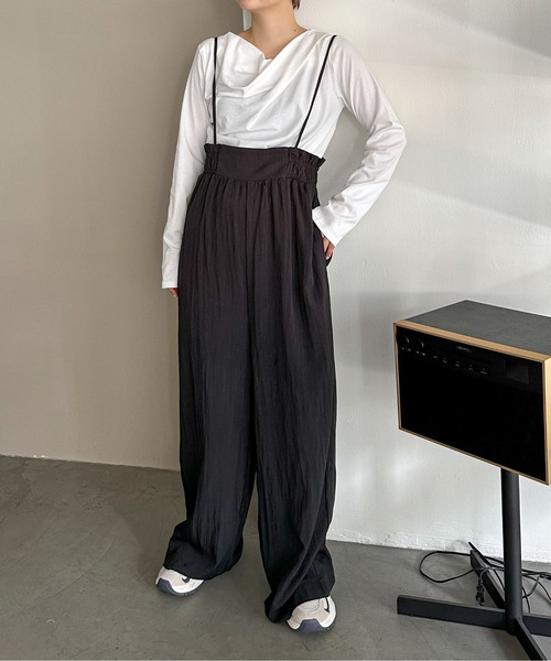 PILIT(ピリット)の「ハイウエスト ボリュームサロペット(サロペット/オーバーオール・レディース・ブラック/ブラウン・MEDIUM)」の19枚目の写真