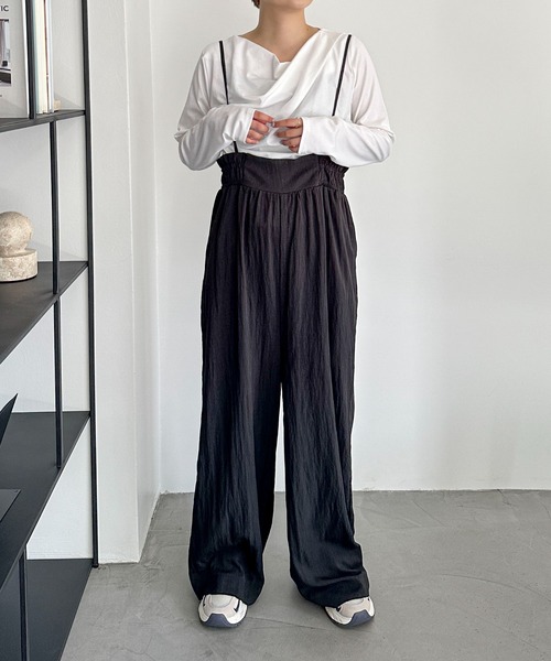 PILIT(ピリット)の「ハイウエスト ボリュームサロペット(サロペット/オーバーオール・レディース・ブラック/ブラウン・MEDIUM)」の12枚目の写真