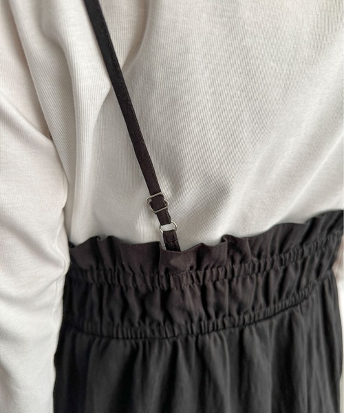 PILIT(ピリット)の「ハイウエスト ボリュームサロペット(サロペット/オーバーオール・レディース・ブラック/ブラウン・MEDIUM)」の17枚目の写真