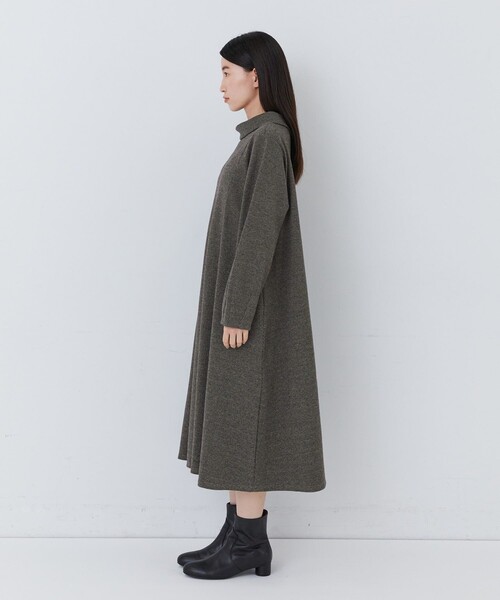 conges payes ADIEU TRISTESSE(コンジェ ペイエ アデュートリステス)の「ロールカラーAラインワンピース(ワンピース・レディース・ブラウン系その他/ベージュ系その他/ダークブラウン・FREE)」の21枚目の写真