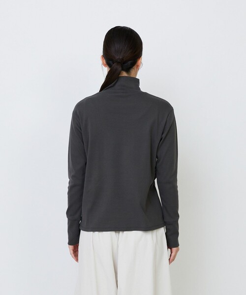 LOISIR(ロワズィール)の「コットンフライスタートルネックプルオーバー(Tシャツ/カットソー・レディース・オフホワイト/チャコールグレー/ブラック・FREE)」の8枚目の写真