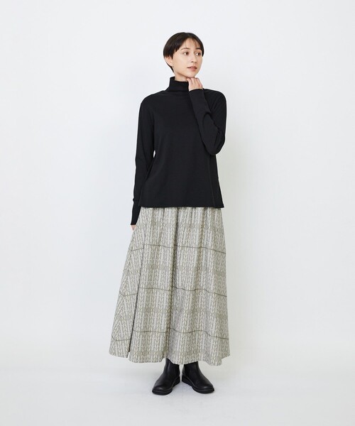 LOISIR(ロワズィール)の「コットンフライスタートルネックプルオーバー(Tシャツ/カットソー・レディース・オフホワイト/チャコールグレー/ブラック・FREE)」の11枚目の写真