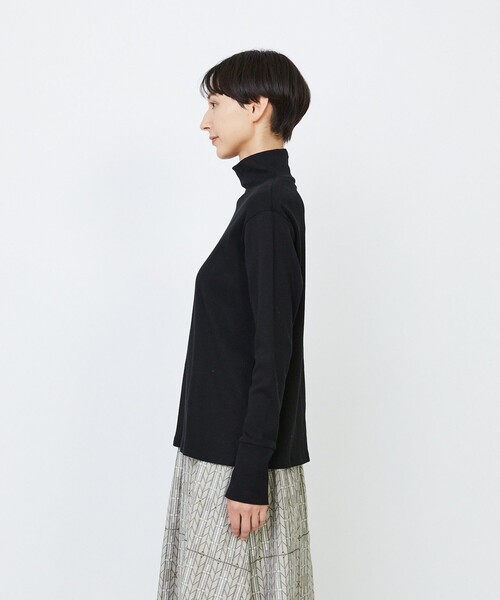 LOISIR(ロワズィール)の「コットンフライスタートルネックプルオーバー(Tシャツ/カットソー・レディース・オフホワイト/チャコールグレー/ブラック・FREE)」の15枚目の写真