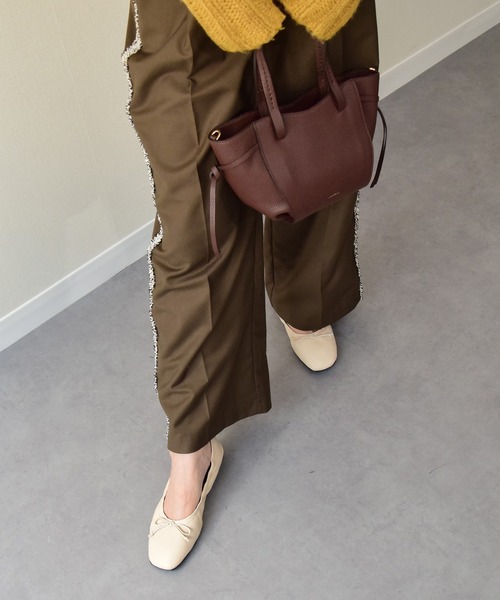 FABIO RUSCONI（ファビオルスコーニ）の「【FABIO RUSCONI】スクエアトウフラットシャーリングバレエ(F51536)（バレエシューズ・レディース・ブラック/アイボリー・35/36/37/38）」の10枚目の写真