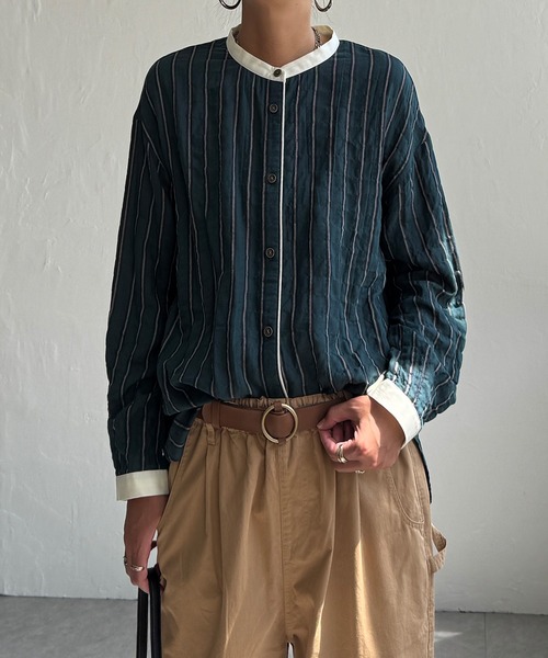 LBC(エルビーシー)の「クレリックパイピングシャツ(シャツ/ブラウス・レディース・ネイビー/グリーン/グレー・M/L)」の1枚目の写真