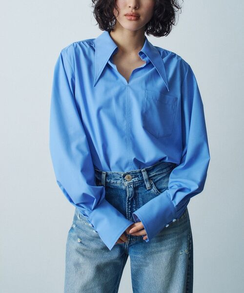 CODE A（コードエー）の「◆point neck shirt（シャツ/ブラウス・レディース・ブルー/ホワイト/ベージュ・00）」の8枚目の写真