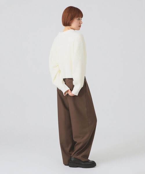 Ray BEAMS(レイビームス)の「フェザー シャギー スキッパー ニット(ニット/セーター・レディース・オフホワイト/ロイヤルブルー・ONE SIZE)」の3枚目の写真