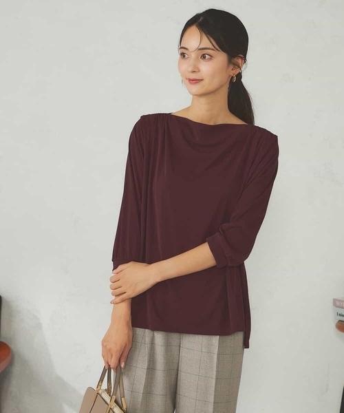 a.v.v(アーヴェヴェ)の「ドレープネックトップス(Tシャツ/カットソー・レディース・ボルドー/ブラック・38)」の3枚目の写真