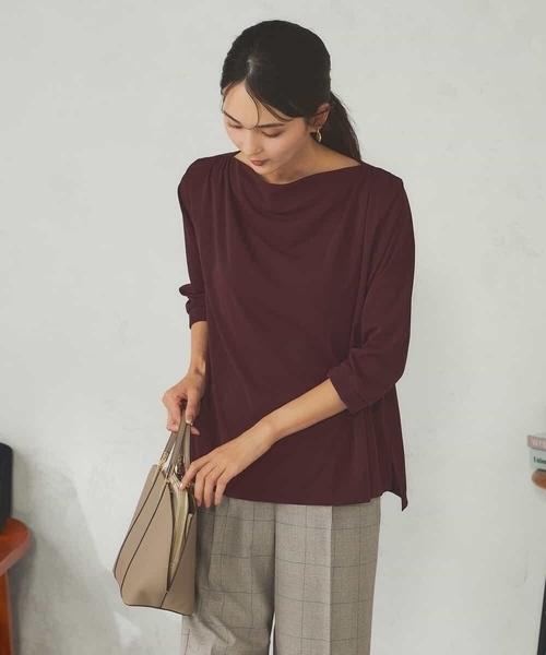 a.v.v(アーヴェヴェ)の「ドレープネックトップス(Tシャツ/カットソー・レディース・ボルドー/ブラック・38)」の4枚目の写真