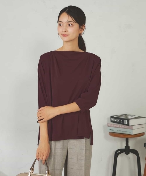 a.v.v(アーヴェヴェ)の「ドレープネックトップス(Tシャツ/カットソー・レディース・ボルドー/ブラック・38)」の5枚目の写真