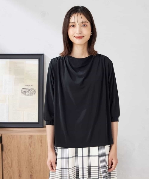 a.v.v(アーヴェヴェ)の「ドレープネックトップス(Tシャツ/カットソー・レディース・ボルドー/ブラック・38)」の18枚目の写真