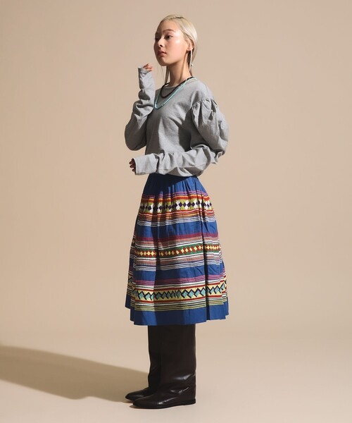 BEAMS COUTURE(ビームスクチュール)の「ボリューム袖 ロンT(Tシャツ/カットソー・レディース・ネイビー/グレー/ホワイト・ONE SIZE)」の17枚目の写真