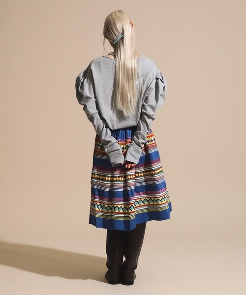 BEAMS COUTURE(ビームスクチュール)の「ボリューム袖 ロンT(Tシャツ/カットソー・レディース・ネイビー/グレー/ホワイト・ONE SIZE)」の18枚目の写真