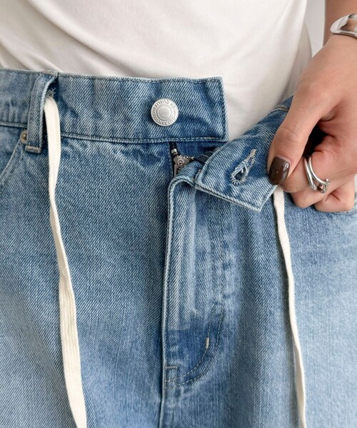 fredy emue（フレディエミュ）の「ドロストデニムパンツ（デニムパンツ・レディース・サックスブルー/ネイビー・36/38）」の20枚目の写真