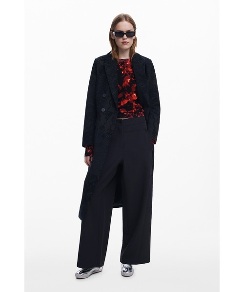 Desigual（デシグアル）の「テクスチャード Vラペル ロングコート ブラック（チェスターコート・レディース・ブラック・M/XS/S/L/XL）」の2枚目の写真