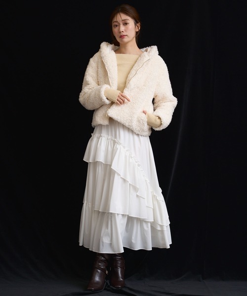 NOELA（ノエラ）の「ボアフーディーショートブルゾン（ブルゾン・レディース・ブラウン/オフホワイト・フリー）」の4枚目の写真