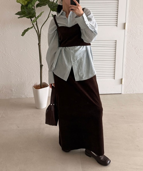 MUHET（ミュエータ）の「【set item】velour bustier & skirt / ベロアビスチェ＆スカートセット（スカート・レディース・ブラウン/ネイビー・SMALL/MEDIUM/LARGE）」の13枚目の写真