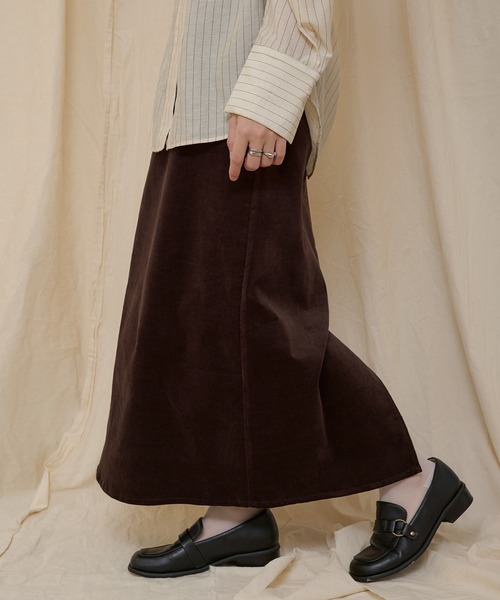 MUHET（ミュエータ）の「【set item】velour bustier & skirt / ベロアビスチェ＆スカートセット（スカート・レディース・ブラウン/ネイビー・SMALL/MEDIUM/LARGE）」の14枚目の写真