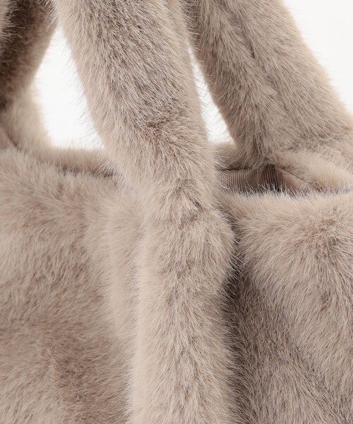 ANY（エニィ）の「カラーファーバッグ（ショルダーバッグ・レディース・レッド系/ライトグレー系/オレンジ系/ベージュ系/ダークブラウン系/ダルブルー系・F）」の15枚目の写真