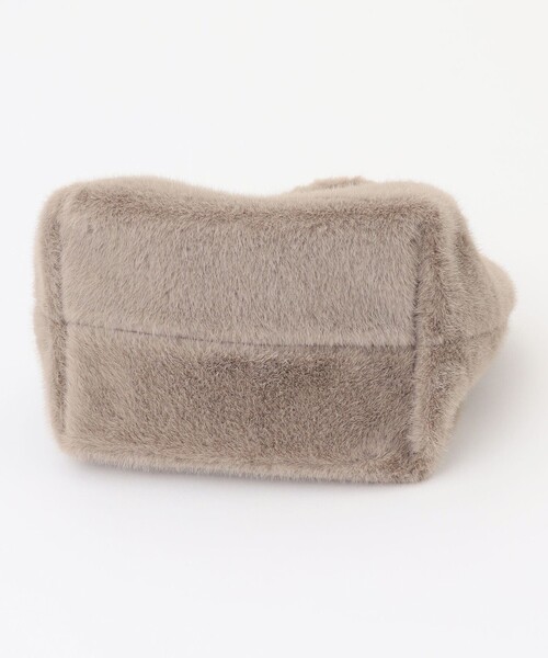 ANY（エニィ）の「カラーファーバッグ（ショルダーバッグ・レディース・レッド系/ライトグレー系/オレンジ系/ベージュ系/ダークブラウン系/ダルブルー系・F）」の13枚目の写真