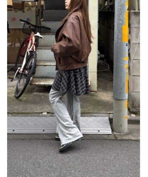 LAGUA GEM（ラグアジェム）の「STITCH ZIP SWEAT パンツ（スウェットパンツ・レディース・杢グレー/チャコールグレー/ライトカーキ・MEDIUM/SMALL）」の15枚目の写真