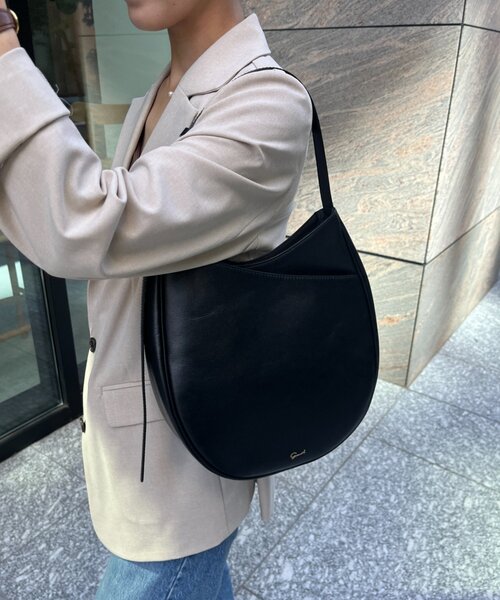 gemeil(ジェムイル)の「エッグワンショルダー(CE-1603)(ショルダーバッグ・レディース・ブラック/ベージュ/ダークブラウン・FREE)」の4枚目の写真