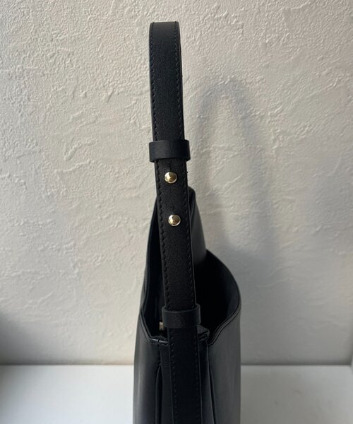 gemeil(ジェムイル)の「エッグワンショルダー(CE-1603)(ショルダーバッグ・レディース・ブラック/ベージュ/ダークブラウン・FREE)」の8枚目の写真