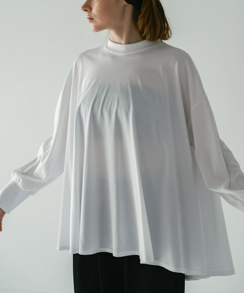 WHYTO.(ホワイト)の「「WHYTO. / ホワイト」AラインフレアTシャツ(Tシャツ/カットソー・レディース・パープル/ブラック/オフホワイト・38/36)」の2枚目の写真