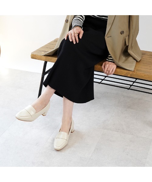 ALETTA（アレッタ）の「ALETTA-ｱﾚｯﾀ- 究極のプレーンローファー -シンプルタイプ-（ローファー・レディース・キャメル/ブラック/アイボリー・23.0cm/23.5cm/24.0cm/24.5cm/22.5cm）」の9枚目の写真
