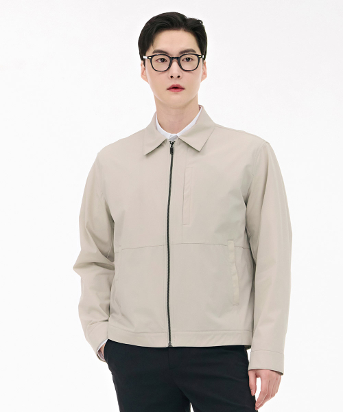 CHASECULT(チェイスカルト)の「男性ストレッチカラージップアップジャケット-ベージュ(その他アウター・メンズ・ベージュ・100/95/105)」の1枚目の写真