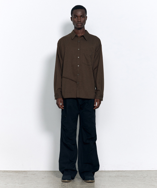 INSILENCE(インサイロンス)の「カットオフネップシャツ ダークブラウン(シャツ/ブラウス・レディース・その他・SMALL/MEDIUM/LARGE)」の2枚目の写真