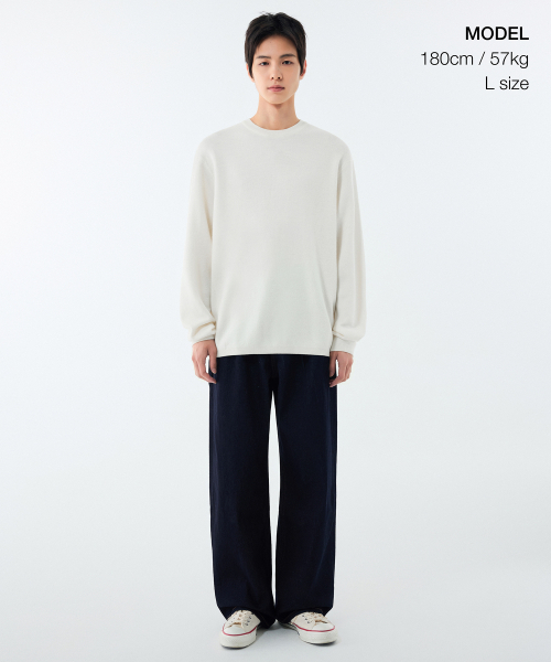 MUSINSA STANDARD（ムシンサスタンダード）の「ミニマルクルーネックニット[クリーム]（ニット/セーター・メンズ・その他・SMALL/MEDIUM/LARGE/X-LARGE/XX-LARGE）」の2枚目の写真