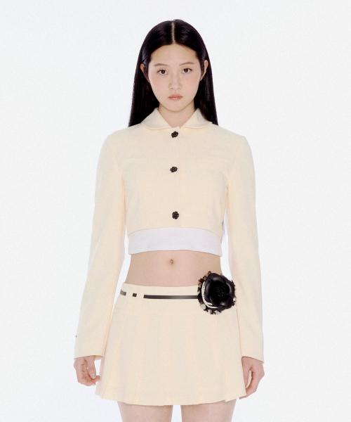 YOUHEE(ユヒ)の「CROP JACKET CREAM(テーラードジャケット・レディース・その他・SMALL/MEDIUM)」の1枚目の写真