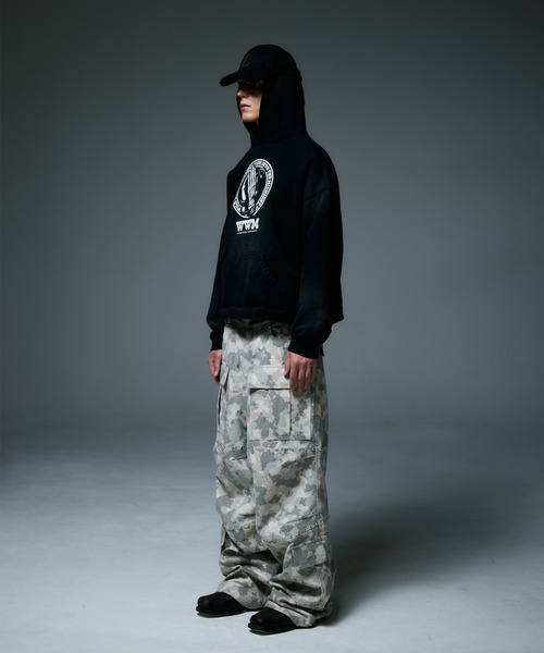 LIBERE(リベーレ)の「LIBERE リベーレ / HEBINORI HOODY ヴィンテージシーズンテーマグラフィックプリントフーディー パーカー / 255233-255234(パーカー・メンズ・ブラック/ブラウン・SMALL/MEDIUM/LARGE)」の4枚目の写真