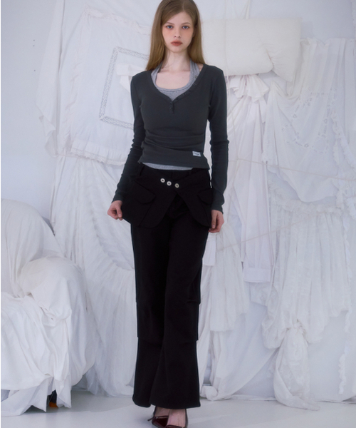 ROSEFRANTZ（ロゼフランツ）の「Skirt Layered Bootcut Pants [Black]（その他パンツ・レディース・ブラック・SMALL/MEDIUM）」の4枚目の写真