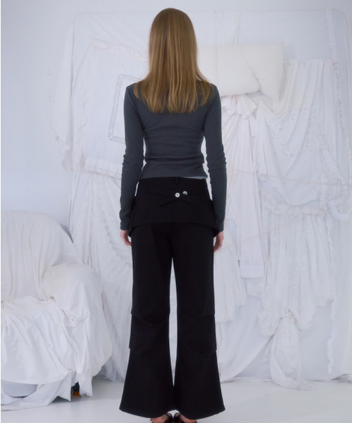 ROSEFRANTZ（ロゼフランツ）の「Skirt Layered Bootcut Pants [Black]（その他パンツ・レディース・ブラック・SMALL/MEDIUM）」の5枚目の写真