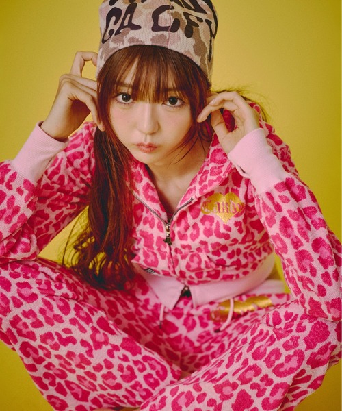 GALFY(ガルフィー)の「『GALFY/ガルフィー』フユGAL豹パーカー【Z】(パーカー・レディース・ブラック/ピンク/ベージュ・FREE)」の6枚目の写真