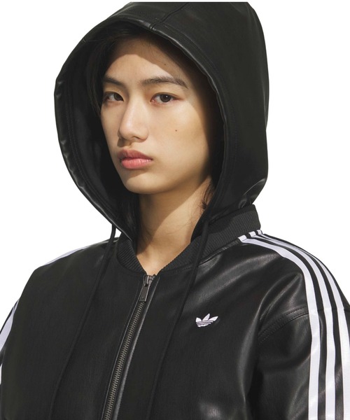 adidas(アディダス)の「adidas W PLEATHER JKT / アディダス ウィメンズ プレザー ジャケット(その他アウター・レディース・ブラック・S/3XL/XXL/XL/L/M)」の2枚目の写真