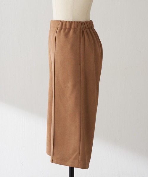 COLLAGE GALLARDAGALANTE(コラージュガリャルダガランテ)の「Q.anos/スエードハーフパンツ(その他パンツ・レディース・チャコールグレー/キャメル・FREE)」の6枚目の写真