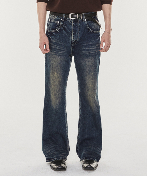KICHUL(キチョル)の「DARK EYE BOOT CUT JEANS (INDIGO)(デニムパンツ・メンズ・その他・X-SMALL/SMALL/MEDIUM/LARGE)」の1枚目の写真