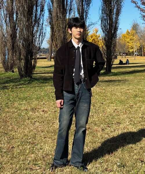 KICHUL(キチョル)の「DARK EYE BOOT CUT JEANS (INDIGO)(デニムパンツ・メンズ・その他・X-SMALL/SMALL/MEDIUM/LARGE)」の6枚目の写真