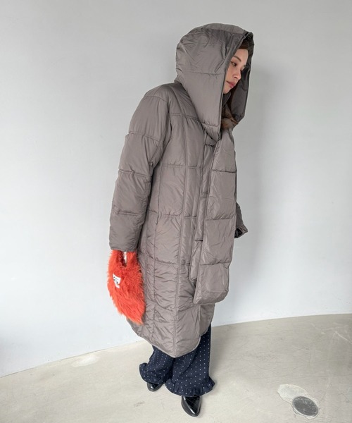 SANSeLF（サンセルフ）の「【SANSeLF】 マフラー付きロングボリュームダウンコート saw25a060（ダウンジャケット/コート・レディース・グレー・FREE）」の4枚目の写真