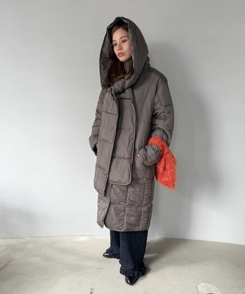 SANSeLF（サンセルフ）の「【SANSeLF】 マフラー付きロングボリュームダウンコート saw25a060（ダウンジャケット/コート・レディース・グレー・FREE）」の6枚目の写真