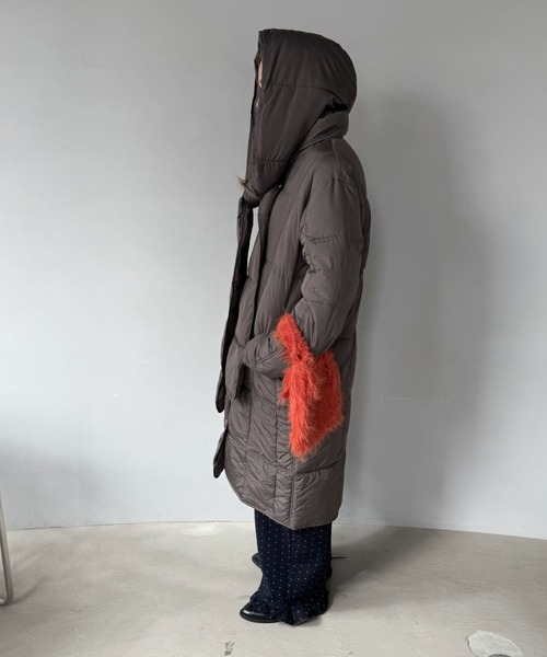 SANSeLF（サンセルフ）の「【SANSeLF】 マフラー付きロングボリュームダウンコート saw25a060（ダウンジャケット/コート・レディース・グレー・FREE）」の8枚目の写真