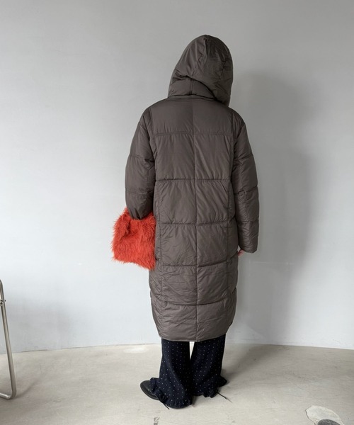 SANSeLF（サンセルフ）の「【SANSeLF】 マフラー付きロングボリュームダウンコート saw25a060（ダウンジャケット/コート・レディース・グレー・FREE）」の9枚目の写真