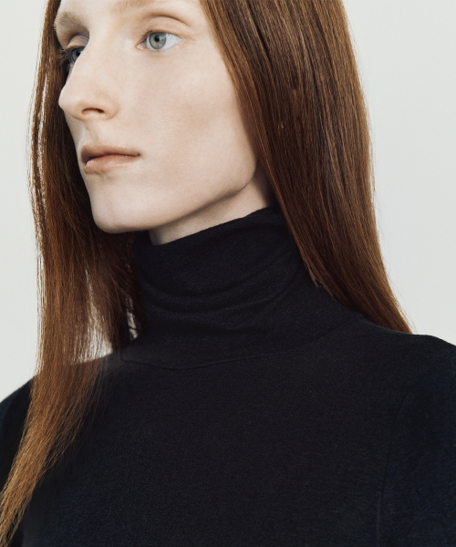 MAYVERU（メイバーユー）の「Lenna wool turtleneck t-shirt _ Black（Tシャツ/カットソー・レディース・その他・FREE）」の10枚目の写真